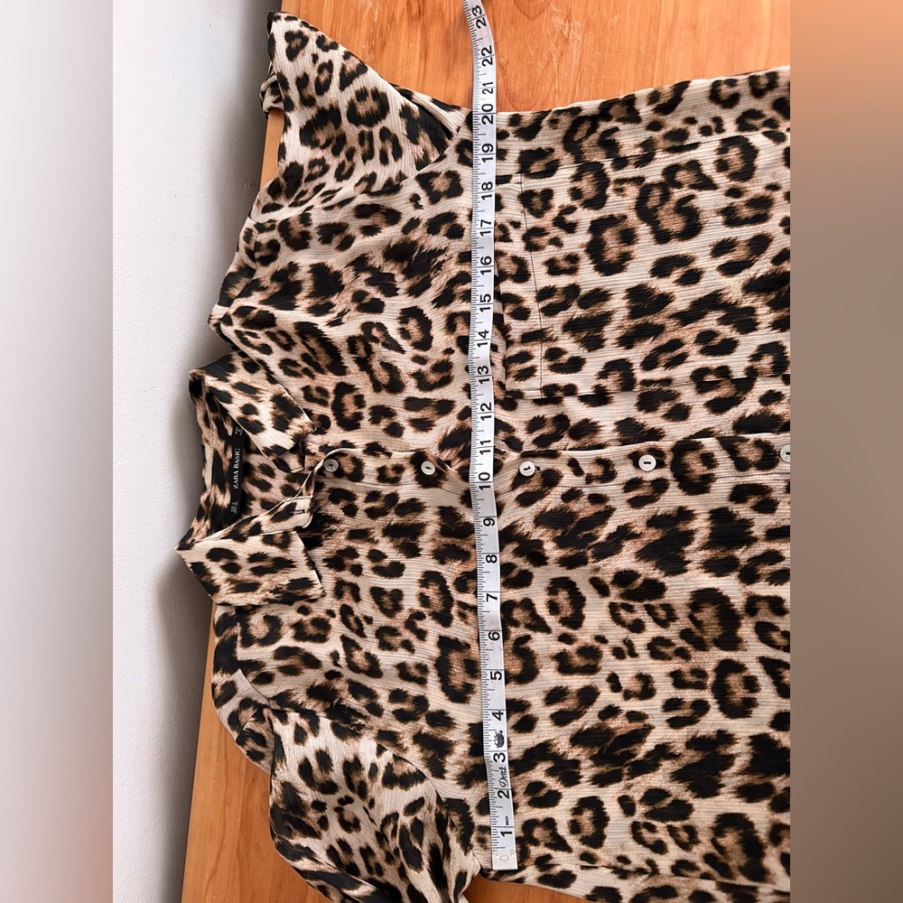 Zara animal print oversized button down blouse  size small - Picture 10 of 11